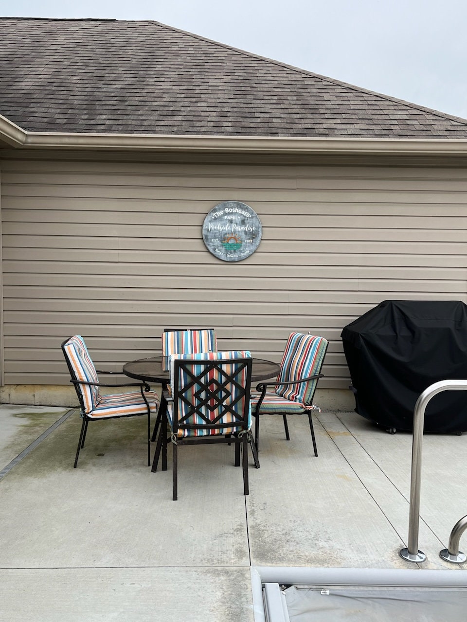 Outdoor wall sign